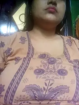 Snapshot of Tina_250 chatting on April 2026 08:35:02 AM Tina 250 online show from April 2026 08:35:02 AM