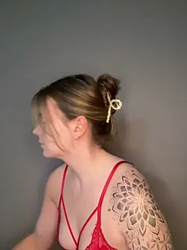 LisaFreierxx online show from April 2026 10:20:02 AM