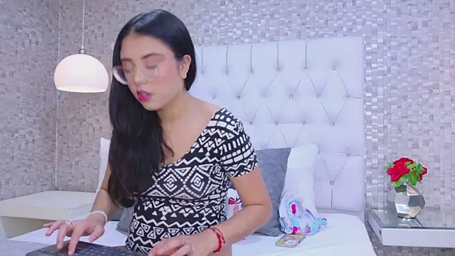 ScarlettPetrova online show from November 2025 11:46:01 AM