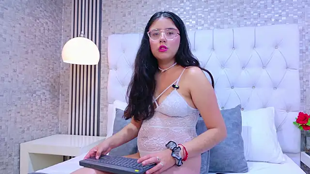 ScarlettPetrova online show from December 2025 11:59:01 AM