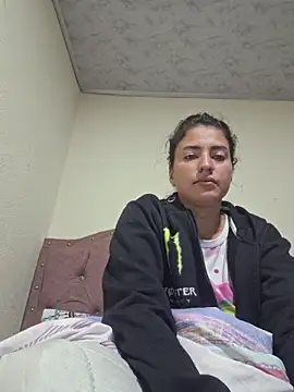 GISELLA   online show from November 2025 10:52:02 AM