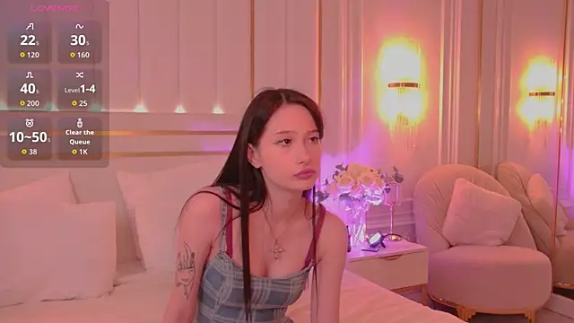 GladysMoore online show from November 2025 02:40:02 PM