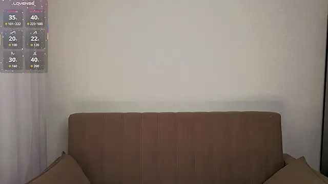 Snapshot of Violet_Johnsonn chatting on April 2026 06:11:02 AM Violet Johnsonn online show from April 2026 06:11:02 AM