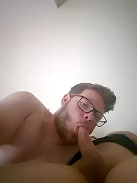 Snapshot of Purple_Mario chatting on December 2025 05:31:01 PM Purple Mario online show from December 2025 05:31:01 PM