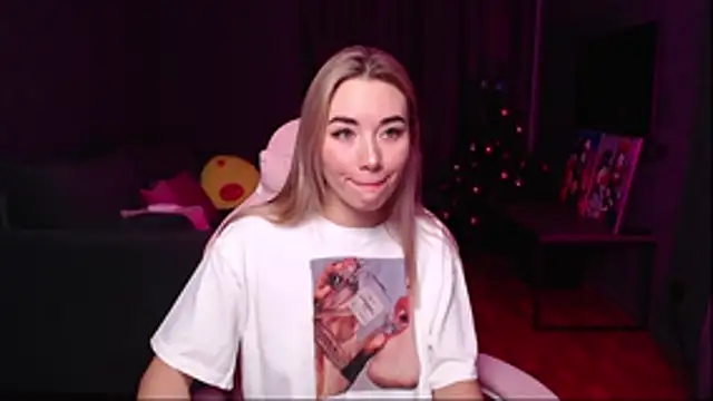 Rosie Mac online show from December 2025 02:05:01 AM