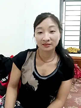 Snapshot of wees-lind chatting on November 2025 01:20:02 AM wees-lind online show from November 2025 01:20:02 AM