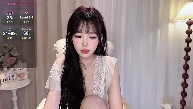 Yaiyigirl online show from May 2026 03:22:02 PM