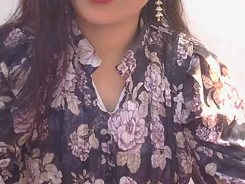 Snapshot of Sneha_lovely01 chatting on December 2025 06:08:02 AM Sneha lovely01 online show from December 2025 06:08:02 AM