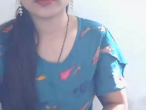 Snapshot of Sneha_lovely01 chatting on December 2025 06:55:02 AM Sneha lovely01 online show from December 2025 06:55:02 AM