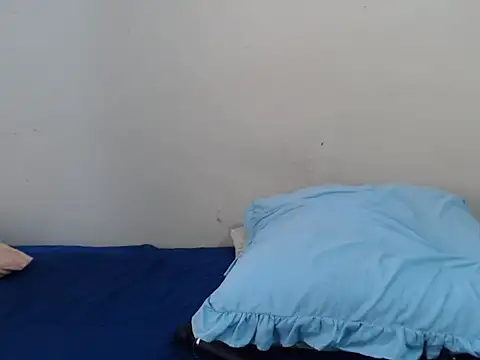 Snapshot of SexyLipss_ chatting on February 2026 06:26:01 AM SexyLipss online show from February 2026 06:26:01 AM