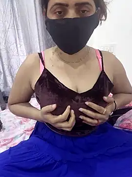 Aarti909090 online show from May 2026 12:11:02 PM