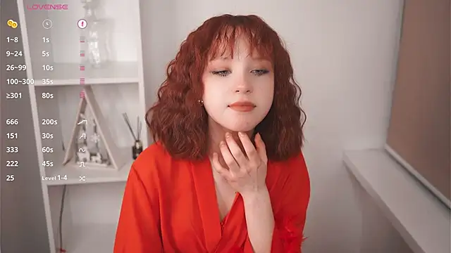 Snapshot of MaisieStarlight chatting on February 2026 05:44:02 PM MaisieStarlight online show from February 2026 05:44:02 PM