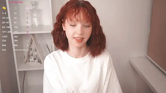 Snapshot of MaisieStarlight chatting on February 2026 05:22:02 PM MaisieStarlight online show from February 2026 05:22:02 PM