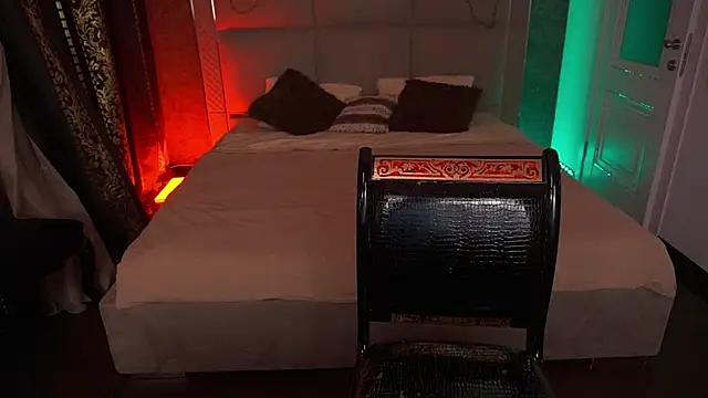 AmiraGoldd online show from May 2026 10:05:02 PM