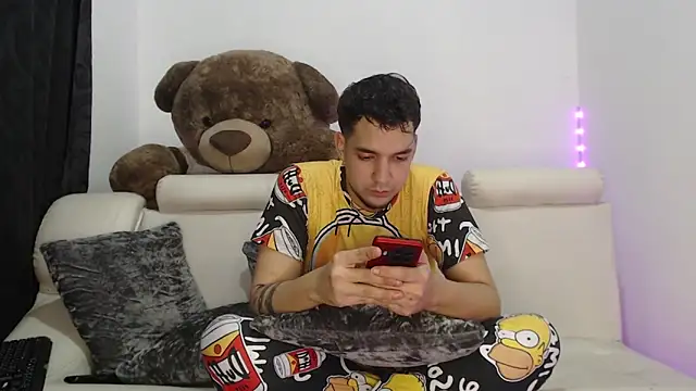 Theo Lightwood online show from November 2025 11:42:02 AM