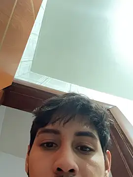 meninadeparis online show from April 2026 07:59:02 PM