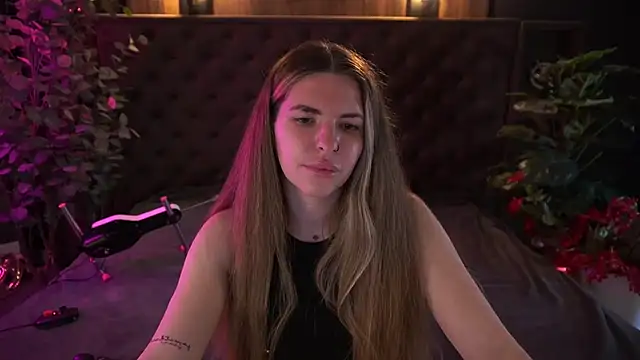 DanielaReign online show from April 2026 06:00:02 AM