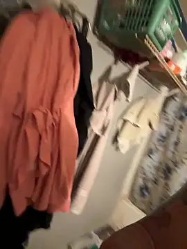 Snapshot of bkuterbach2015 chatting on December 2025 09:36:02 AM bkuterbach2015 online show from December 2025 09:36:02 AM