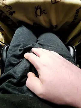 yuyuyu23565 online show from November 2025 12:36:02 PM