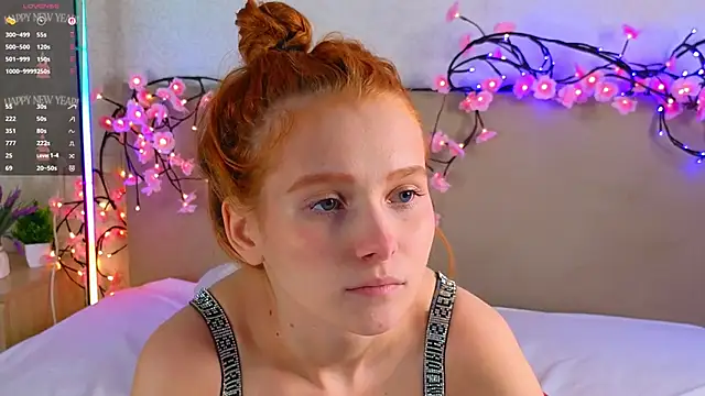 Snapshot of MarthaMack chatting on December 2025 07:24:01 AM MarthaMack online show from December 2025 07:24:01 AM