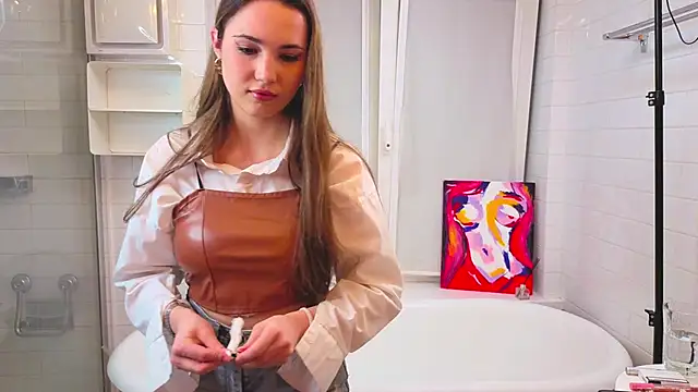 LeenaPuita online show from November 2025 06:52:01 PM