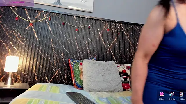 Snapshot of clara_heat chatting on December 2025 01:05:02 PM clara heat online show from December 2025 01:05:02 PM