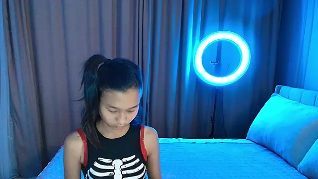 Snapshot of lihnpham chatting on November 2025 07:07:02 PM lihnpham online show from November 2025 07:07:02 PM