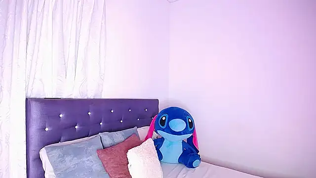 Snapshot of BryanaSmiths chatting on November 2025 09:53:01 PM BryanaSmiths online show from November 2025 09:53:01 PM