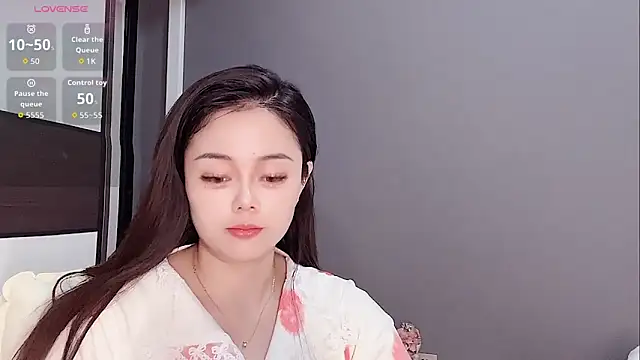 Snapshot of Yesenia- chatting on November 2025 01:43:01 PM Yesenia- online show from November 2025 01:43:01 PM