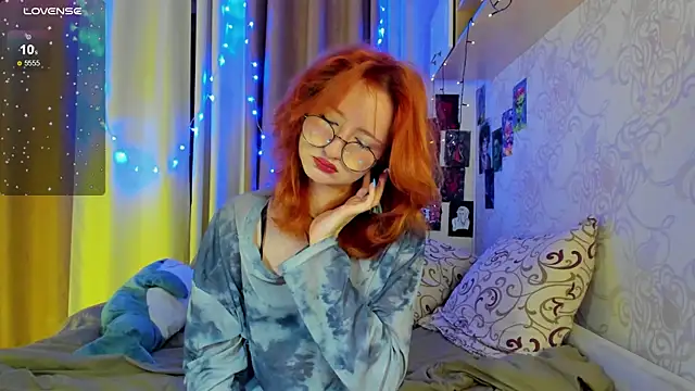 DragonflyLiza online show from November 2025 12:04:01 PM