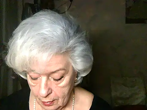 ValeriaKroww online show from November 2025 05:07:01 PM