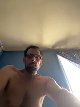 Snapshot of biggdaddyandqueenn chatting on November 2025 05:27:01 PM biggdaddyandqueenn online show from November 2025 05:27:01 PM