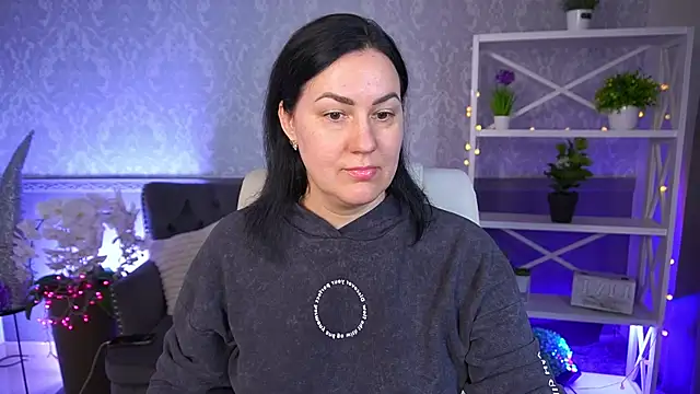 VelvetLuck online show from March 2026 01:40:02 PM