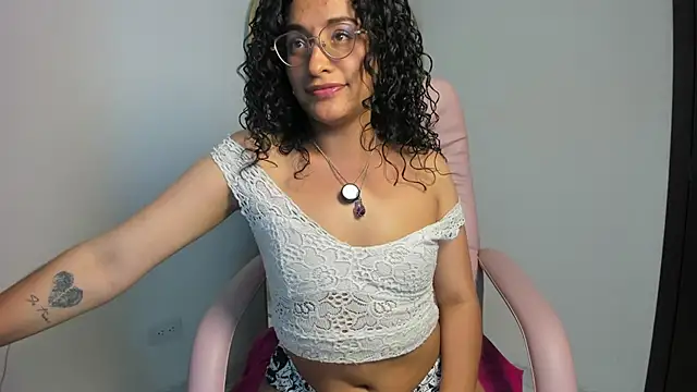 Snapshot of misslya00 chatting on November 2025 08:57:01 PM misslya00 online show from November 2025 08:57:01 PM