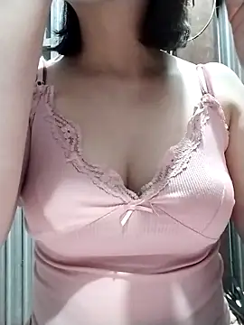 Snapshot of Niramiu chatting on February 2026 12:13:02 PM Niramiu online show from February 2026 12:13:02 PM