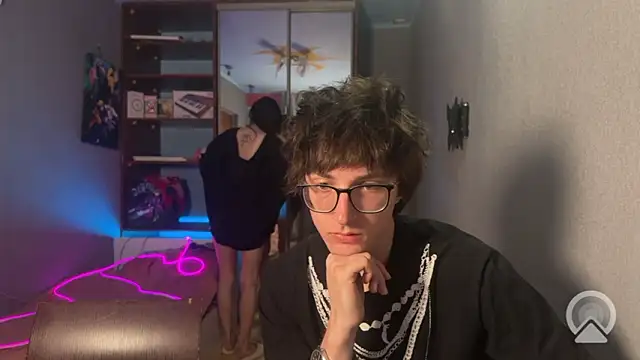 t files x online show from February 2026 03:15:01 AM