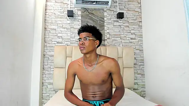 Snapshot of XAVI_LEE chatting on November 2025 07:48:02 PM XAVI LEE online show from November 2025 07:48:02 PM