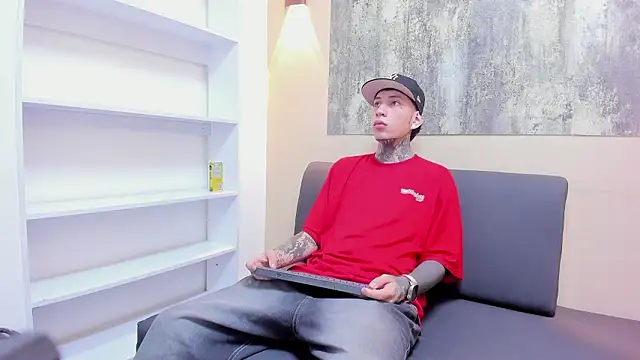 DANTE ARMSTRONG online show from February 2026 04:07:01 AM