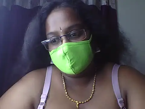 Snapshot of hootypriya chatting on May 2026 06:24:01 PM hootypriya online show from May 2026 06:24:01 PM
