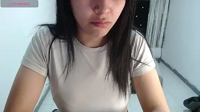 Darkittydoll-15 online show from December 2025 01:09:02 PM