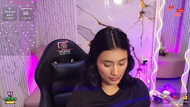 PEACHY TAY online show from May 2026 11:49:01 AM