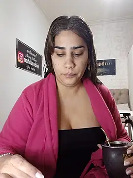 nahiarabiel33 online show from May 2026 04:13:02 PM