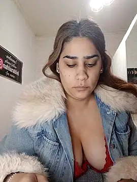 nahiarabiel33 online show from May 2026 04:34:01 PM