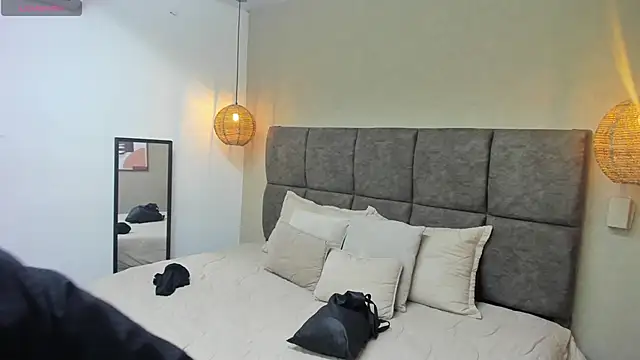 Snapshot of annie__20 chatting on November 2025 12:05:02 PM annie 20 online show from November 2025 12:05:02 PM