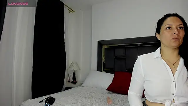 CatleyaSmith online show from January 2026 12:09:02 PM