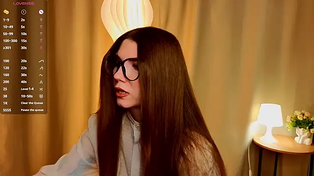 Snapshot of MelitaMoote chatting on December 2025 06:08:02 AM MelitaMoote online show from December 2025 06:08:02 AM