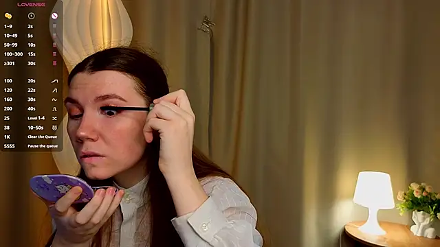 Snapshot of MelitaMoote chatting on December 2025 06:12:02 AM MelitaMoote online show from December 2025 06:12:02 AM