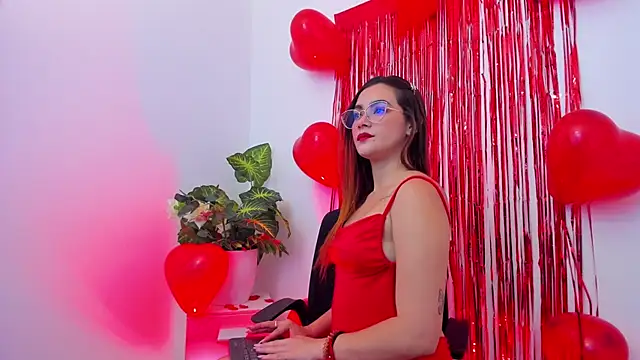 Snapshot of SaraAlvarezx chatting on February 2026 05:04:01 AM SaraAlvarezx online show from February 2026 05:04:01 AM