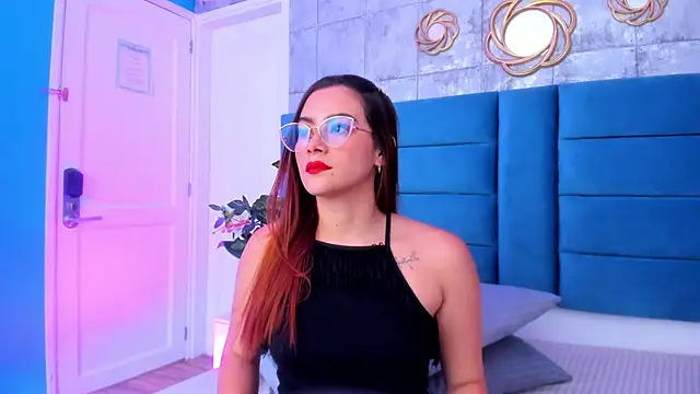 Snapshot of SaraAlvarezx chatting on February 2026 04:33:02 AM SaraAlvarezx online show from February 2026 04:33:02 AM