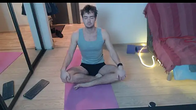 Snapshot of lucky_swimmer chatting on December 2025 03:56:01 AM lucky swimmer online show from December 2025 03:56:01 AM